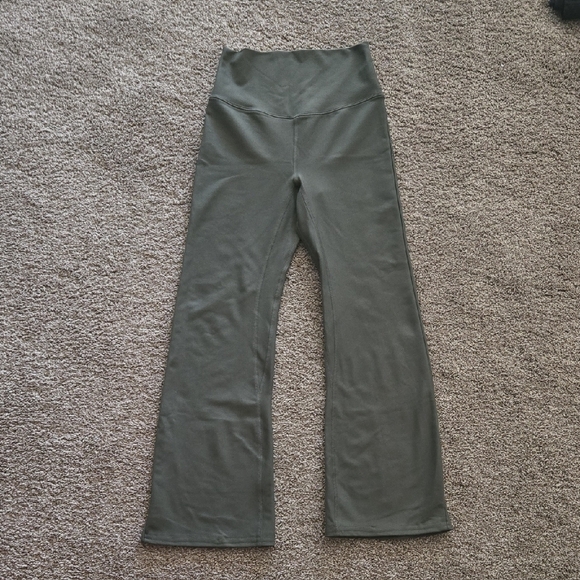 YPB Pants - YPB SculptLux Green Leggings Crop XS Short